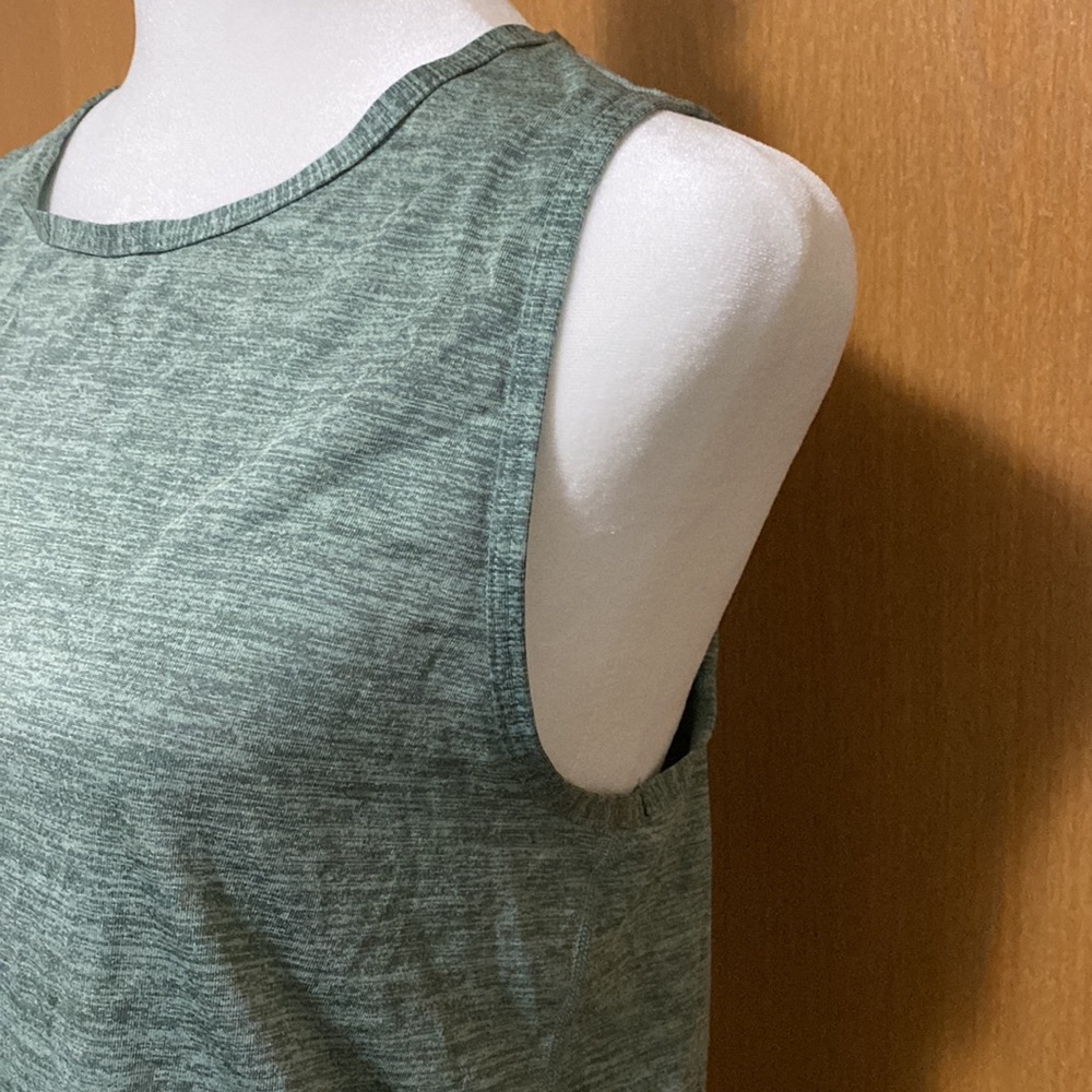 Dri-Fit Workout Tank Top - Picture 2 of 6